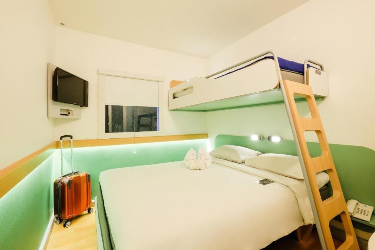 Ibis Budget Makassar Airport Mandai Exteriör bild