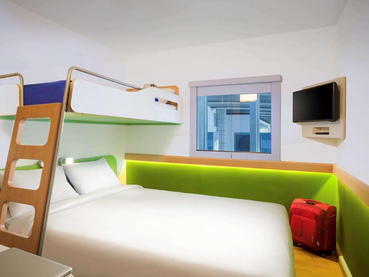 Ibis Budget Makassar Airport Mandai Exteriör bild